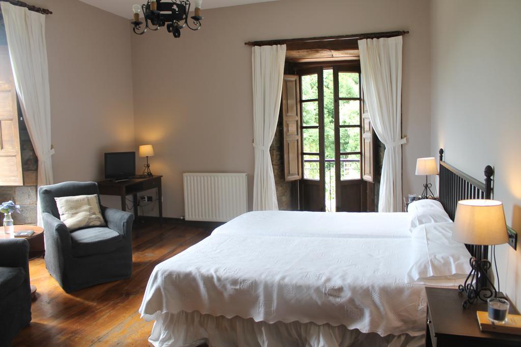 Hotel Palacio Conde Toreno Salas  Zimmer foto